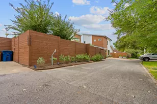 2008 Meadowridge Dr, Austin, TX 78704 - Photo 29