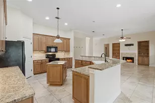 905 Mountain Dr, San Marcos, TX 78666 - Photo 17