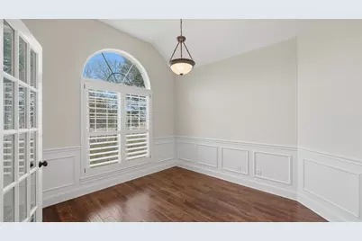 905 Mountain Drive, San Marcos, TX 78666 - Photo 9