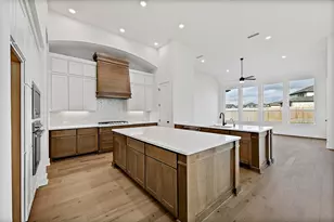 101 Ribera Dr, Liberty Hill, TX 78642 - Photo 9