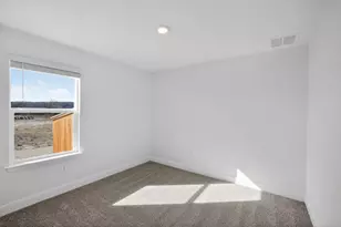 289 Rivers Edge Dr, Georgetown, TX 78628 - Photo 9