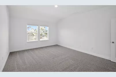 289 Rivers Edge Drive, Georgetown, TX 78628 - Photo 5