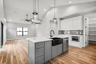 203 N Avenue J, Johnson City, TX 78636 - Photo 13