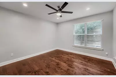 1126 Lott Avenue #B, Austin, TX 78721 - Photo 9