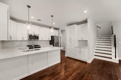 1126 Lott Avenue #B, Austin, TX 78721 - Photo 1