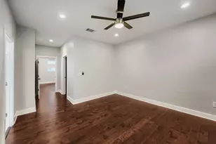 1126 Lott Ave, Austin, TX 78721 - Photo 7