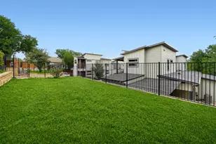 1126 Lott Ave, Austin, TX 78721 - Photo 21