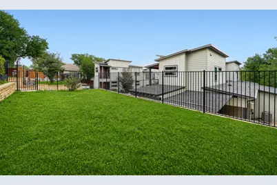 1126 Lott Avenue #B, Austin, TX 78721 - Photo 21