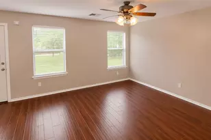 121 Wegstrom St, Hutto, TX 78634 - Photo 3