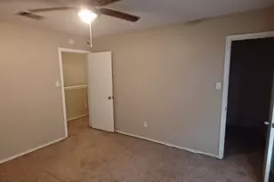 121 Wegstrom St, Hutto, TX 78634 - Photo 15