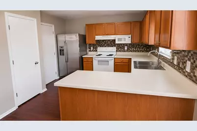 121 Wegstrom Street, Hutto, TX 78634 - Photo 7