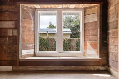 304 Washington Street, Smithville, TX 78957 - Photo 15