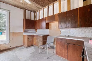 304 Washington St, Smithville, TX 78957 - Photo 33