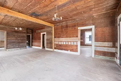 304 Washington Street, Smithville, TX 78957 - Photo 9