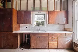 304 Washington St, Smithville, TX 78957 - Photo 31