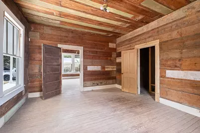 304 Washington Street, Smithville, TX 78957 - Photo 21