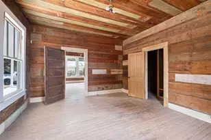 304 Washington St, Smithville, TX 78957 - Photo 21