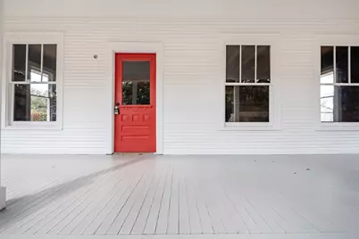 304 Washington Street, Smithville, TX 78957 - Photo 7