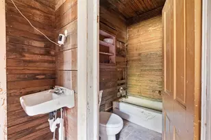 304 Washington St, Smithville, TX 78957 - Photo 29