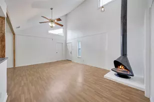1807 Briar Hill Dr, Austin, TX 78741 - Photo 3