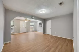1807 Briar Hill Dr, Austin, TX 78741 - Photo 29