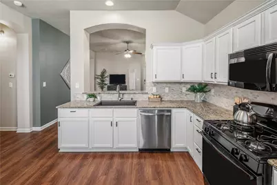 1058 Venice Drive, Bryan, TX 77808 - Photo 9