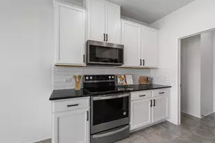 204 Benmyrtle Trl, Georgetown, TX 78626 - Photo 17