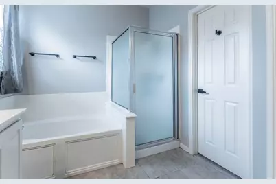 208 Settlers Valley Drive, Pflugerville, TX 78660 - Photo 15