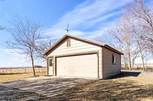 12914 Pfluger Berkman Ln, Coupland, TX 78615 - Photo 35