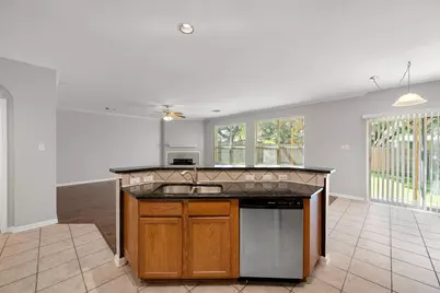 6036 Mesa Verde Circle, Austin, TX 78749 - Photo 11