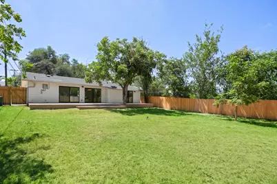 7010 Miranda Drive, Austin, TX 78752 - Photo 29