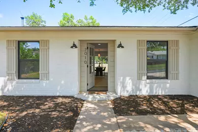 7010 Miranda Drive, Austin, TX 78752 - Photo 3