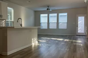 1653 Coral Sunrise Trl, Leander, TX 78641 - Photo 5