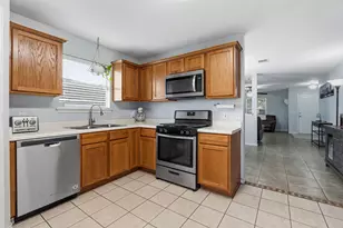 626 Atlantis, Kyle, TX 78640 - Photo 5