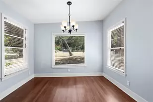 2111 W 10th St, Austin, TX 78703 - Photo 9