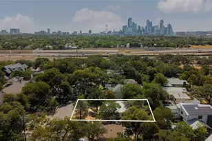 2111 W 10th St, Austin, TX 78703 - Photo 3