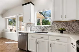 8624 Barrow Glen Loop, Austin, TX 78749 - Photo 19