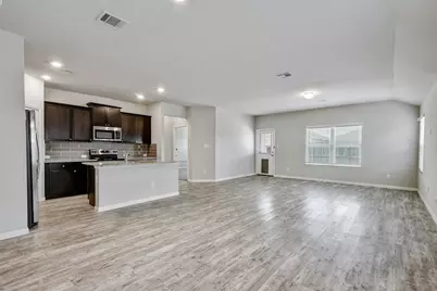 2060 Meadow Pipit Drive, New Braunfels, TX 78130 - Photo 3