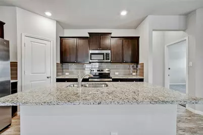 2060 Meadow Pipit Drive, New Braunfels, TX 78130 - Photo 9