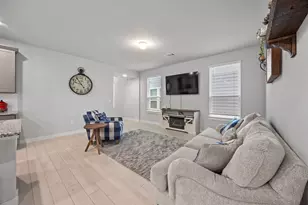 161 Appleberry Ln, Elgin, TX 78621 - Photo 11