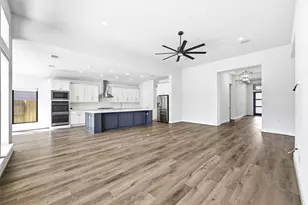 9201 Spire View, Austin, TX 78744 - Photo 11