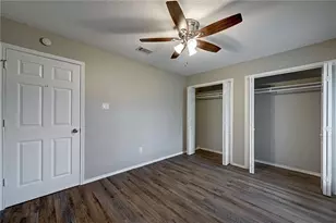 415 Mlk Dr, Elgin, TX 78621 - Photo 7