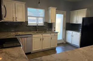 118 Almquist St, Hutto, TX 78634 - Photo 5