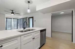909 Reinli St, Austin, TX 78751 - Photo 9