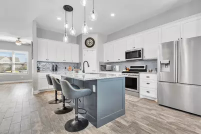 107 Les Lane, Smithville, TX 78957 - Photo 3