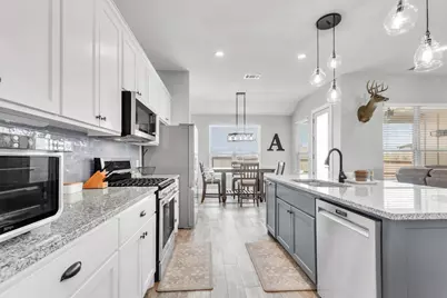 107 Les Lane, Smithville, TX 78957 - Photo 5