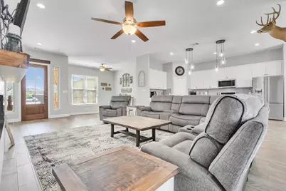 107 Les Lane, Smithville, TX 78957 - Photo 17