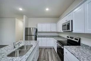 332 Sieders St, Taylor, TX 76574 - Photo 3