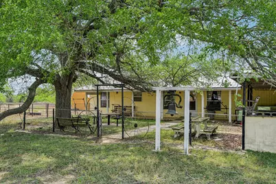 3200 Cattlemens Row, Lockhart, TX 78644 - Photo 13