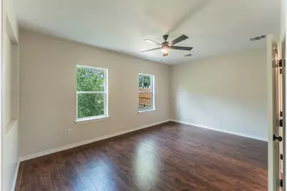 717 Fair Avenue, San Antonio, TX 78223 - Photo 9